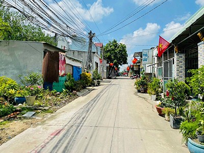 Bán gấp lô đất 400m2 thổ cư, sổ riêng cách QL51 400m, giá bán 2,5 tỷ