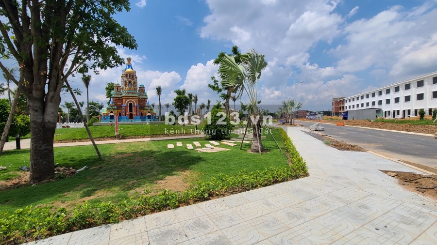 Đất Long Thành 100m2 sổ riêng đường dt769, có ngân hàng cho vay, tiện ích đủ