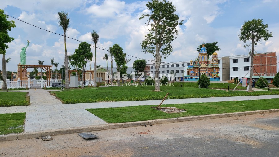 Đất Long Thành 100m2 sổ riêng đường dt769, có ngân hàng cho vay, tiện ích đủ