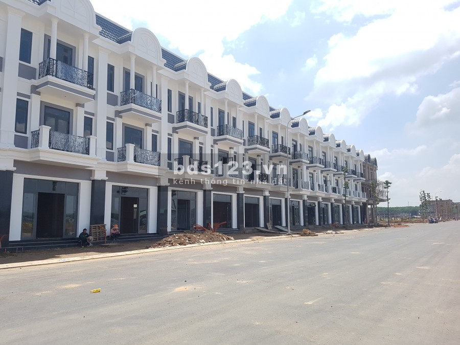 Đất Long Thành 100m2 sổ riêng đường dt769, có ngân hàng cho vay, tiện ích đủ