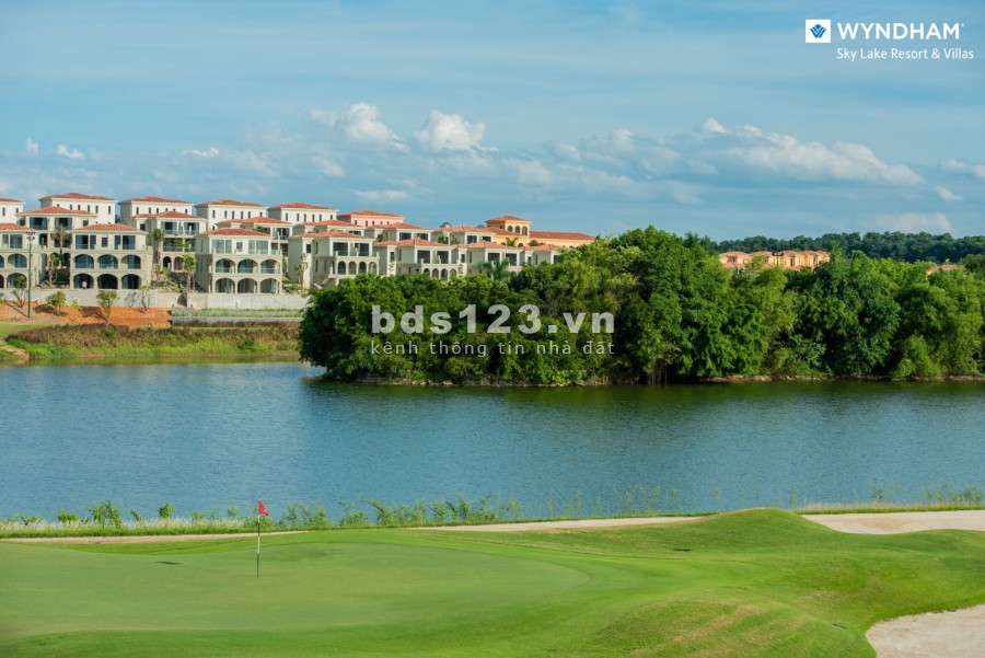 Biệt thự ven đô trong quần thể sân golf tại Hà Nội - Wyndham Sky Lake Resort & Villas