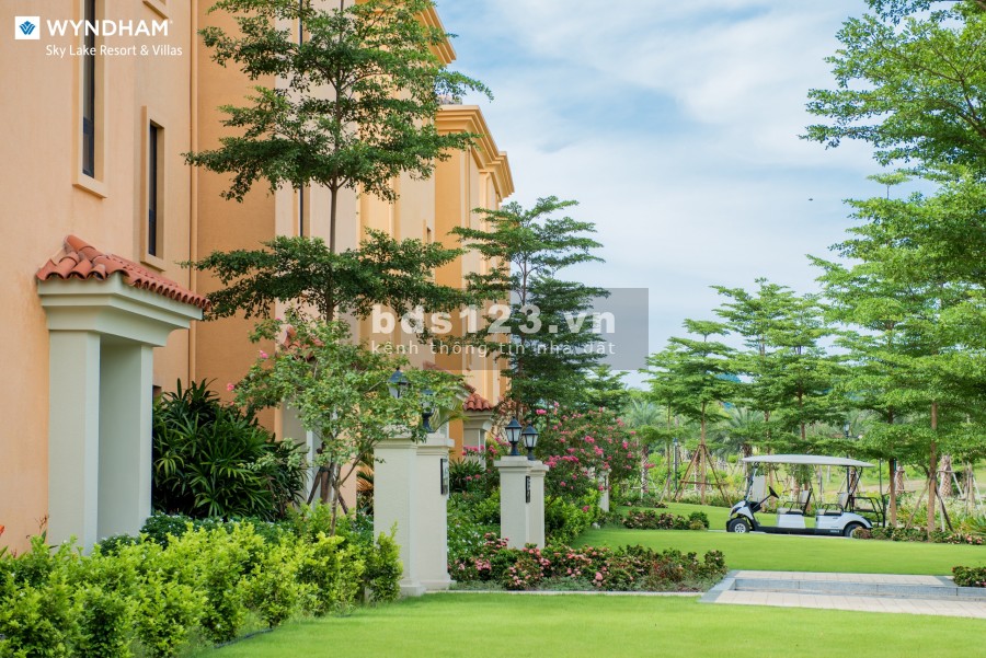 Biệt thự ven đô trong quần thể sân golf tại Hà Nội - Wyndham Sky Lake Resort & Villas
