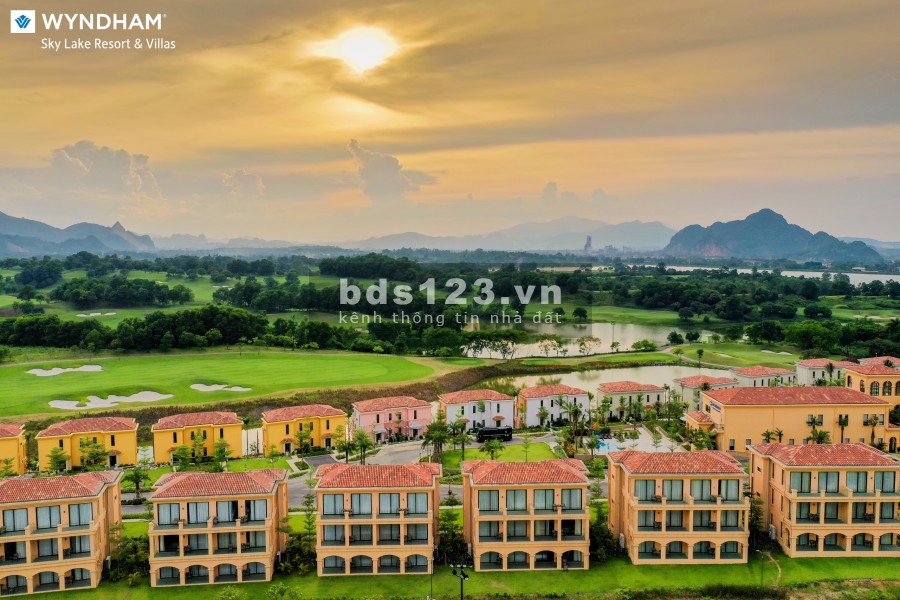 Biệt thự ven đô trong quần thể sân golf tại Hà Nội - Wyndham Sky Lake Resort & Villas