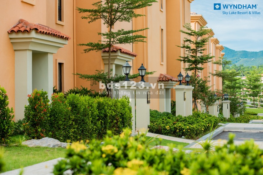 Biệt thự ven đô trong quần thể sân golf tại Hà Nội - Wyndham Sky Lake Resort & Villas