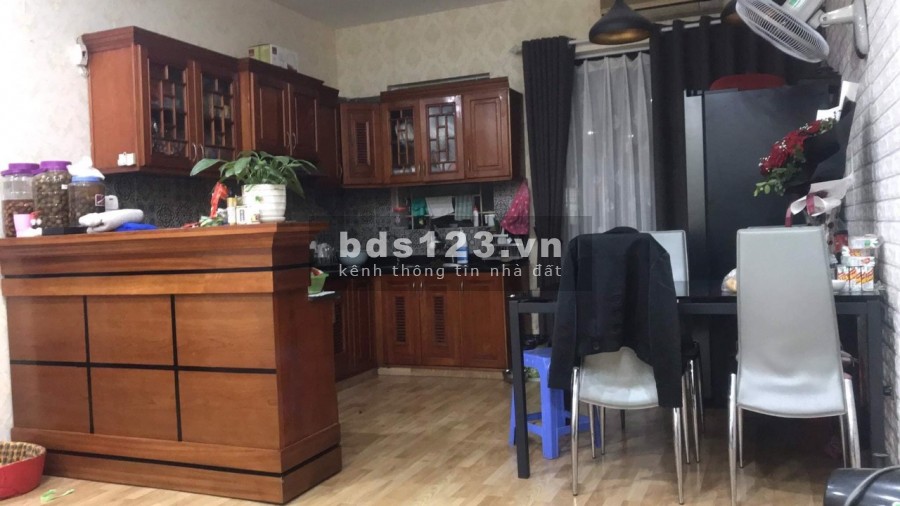 Chỉ 4..tỷ, sở hữu nhà 5 tầng, LÔ GÓC, oto thông, đường Lệ Mật, Việt Hưng lh 098269369