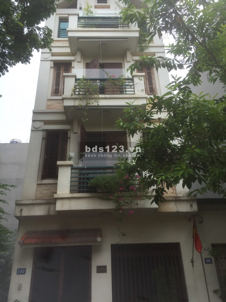 Chỉ 4..tỷ, sở hữu nhà 5 tầng, LÔ GÓC, oto thông, đường Lệ Mật, Việt Hưng lh 098269369