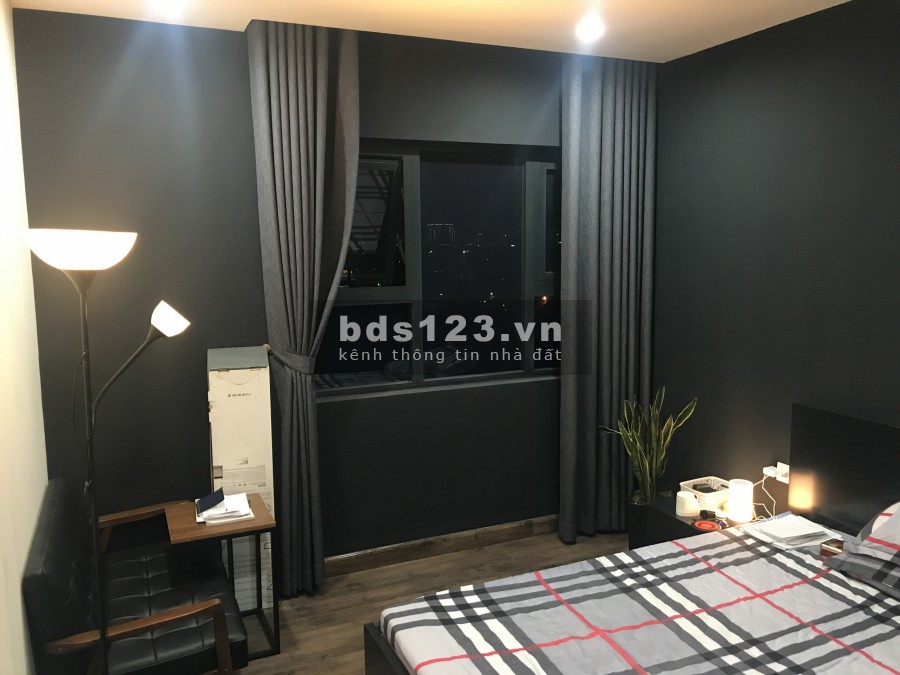 Bán gấp! căn hộ chung cư Gold Season 47 Nguyễn Tuân, BC Đông Nam mát- bàn giao nhà ngay.