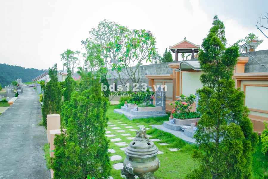 Bán đất nghĩa trang Lạc Hồng Viên khuôn viên diện tích 70m2, liên hệ 0962323122