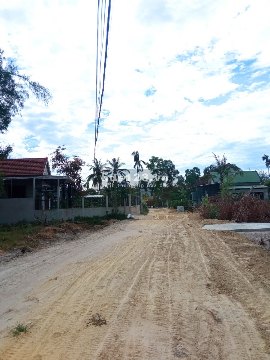 Đất mặt tiền kiệt Trần Hoàn thông với Hoàng Phan Thái, đường 7m, thương lượng cho khách hàng thiện chí