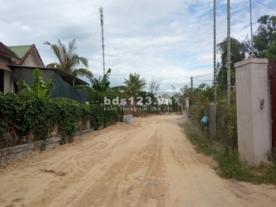 Đất mặt tiền kiệt Trần Hoàn thông với Hoàng Phan Thái, đường 7m, thương lượng cho khách hàng thiện chí