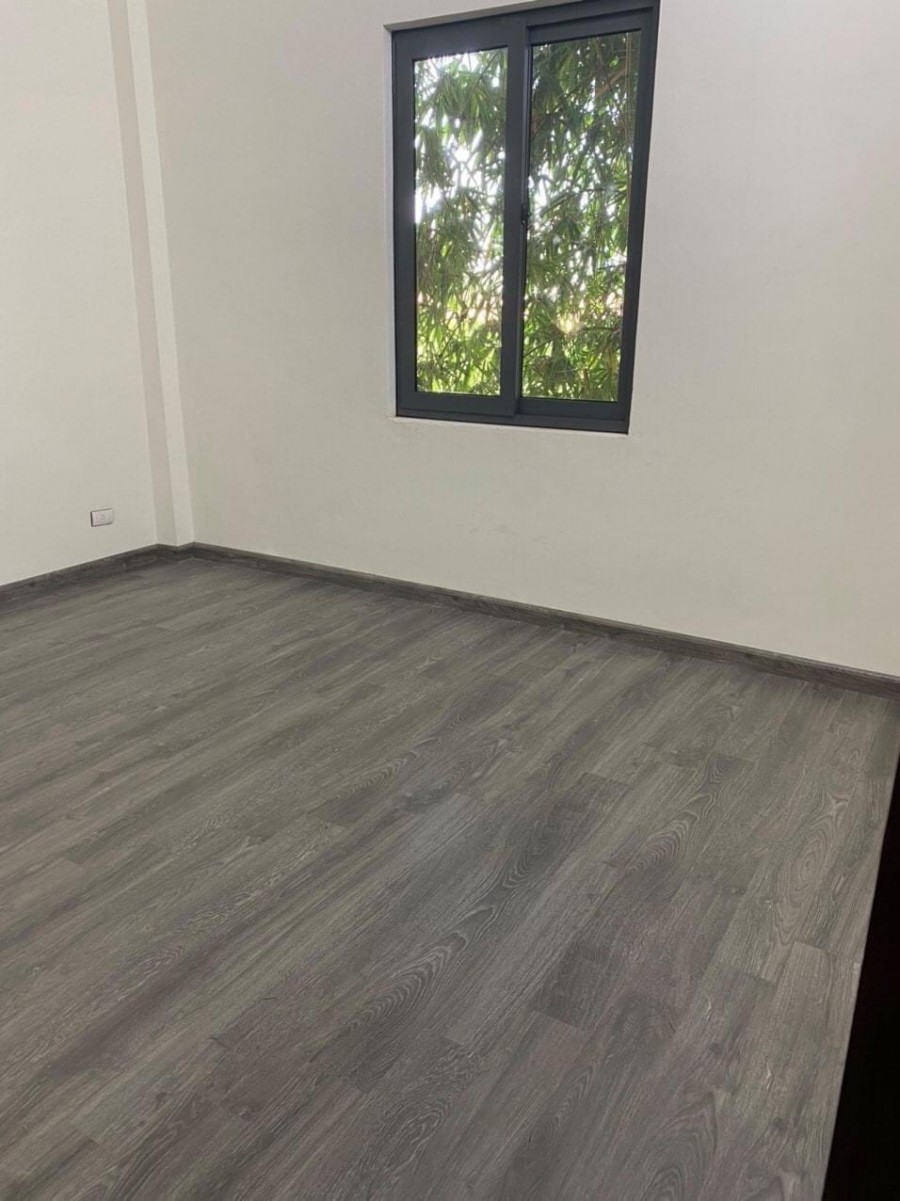 Bán gấp nhà dt 37m2 mt 4.2 giá bán chỉ 2.85 tỷ gần khu Đô Thị Linh Đàm Hoàng Mai