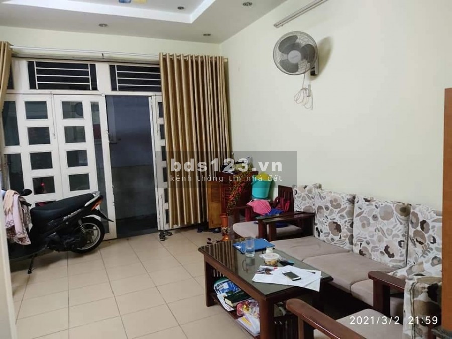 Nhà chỉ có 3.85 tỷ dt 33m2, 3 lầu gần trung tâm Aeon Mall, liên hệ 0909101469 (Quân)