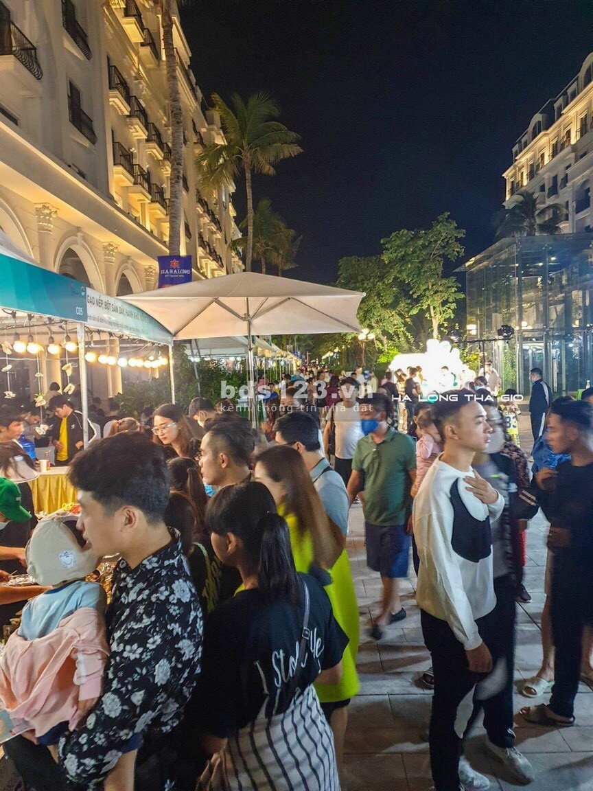 Chuyển nhượng shophouse 8 tầng Marina Square liên hệ 0968129240