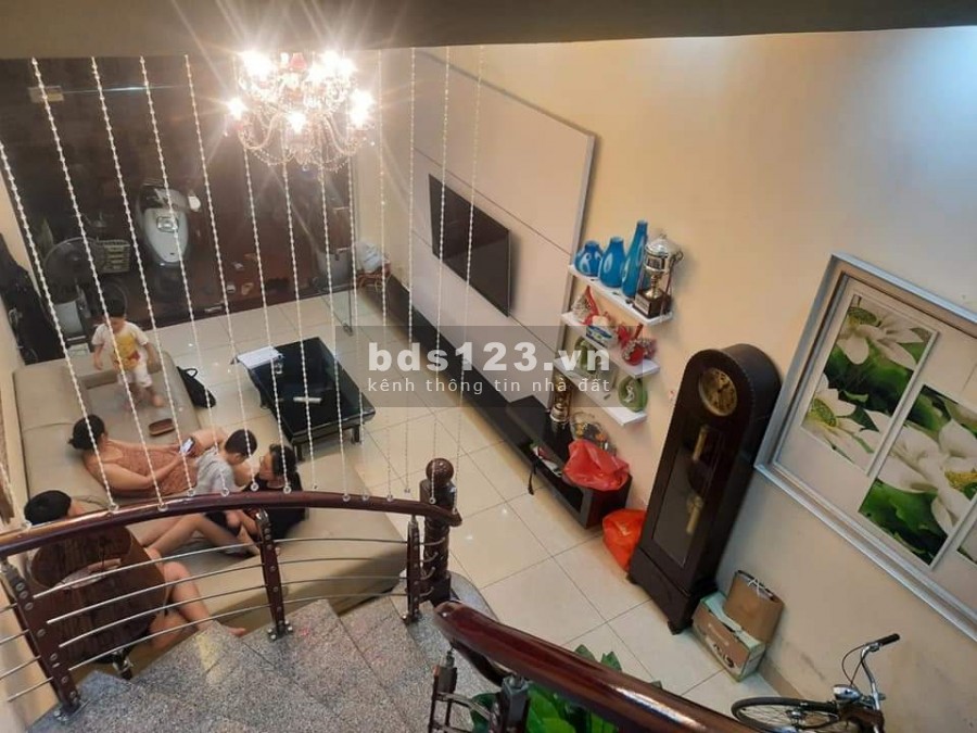 Âu Cơ, dt 105m2, mt 4.7m, gần Hồ Tây, kinh doanh mọi loại hình. giá bán 17 tỷ