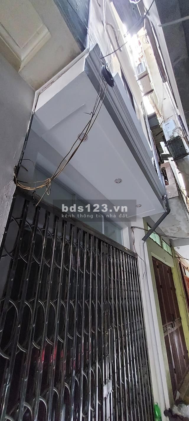 Bán nhà nguyên căn Trần Đại Nghĩa hàng xóm đại học kinh tế, dt 25m2, giá nhỉnh 2 tỷ