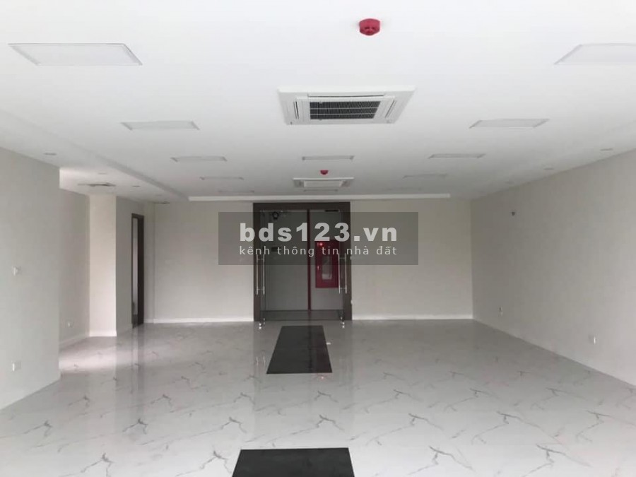 Tòa Nhà Văn Phòng Lê Trọng Tấn 8 tầng, 1 hầm, 16 căn hộ cho thuê, dt 134m2 giá bán 30.5 tỷ