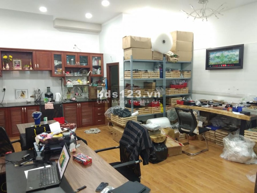 Còn lại một căn mặt tiền Nhất Chi Mai Phường 13 Tân Bình vị trí đẹp, giá bán 12.8 tỷ