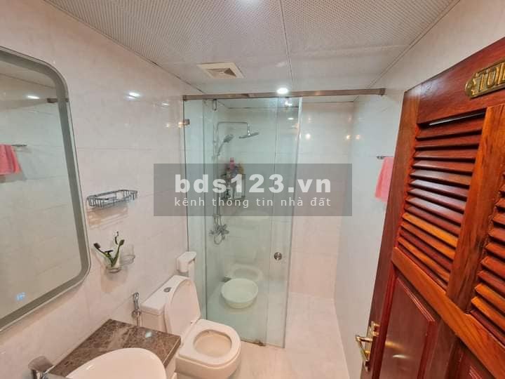 Bán nhà biệt thự Hoàng Quốc Việt 218m 4t mt 8m chỉ 42,5 tỷ Cầu Giấy