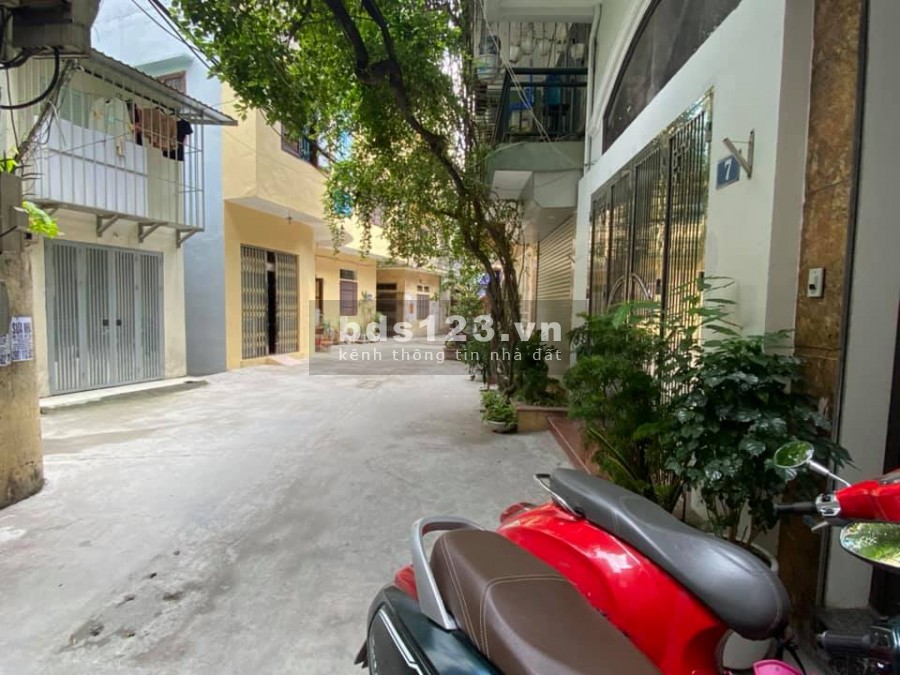 Chính chủ, nhà đẹp 2 thoáng, gần gã tư sở, cách ô tô tránh chỉ 10m, giá bán 4.75 tỷ