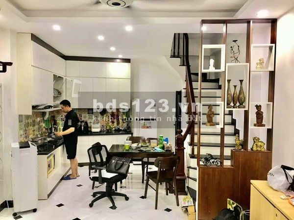 Chỉ hơn 3 tỷ mua được nhà 5 tầng tặng full nội thất đẹp như khách sạn