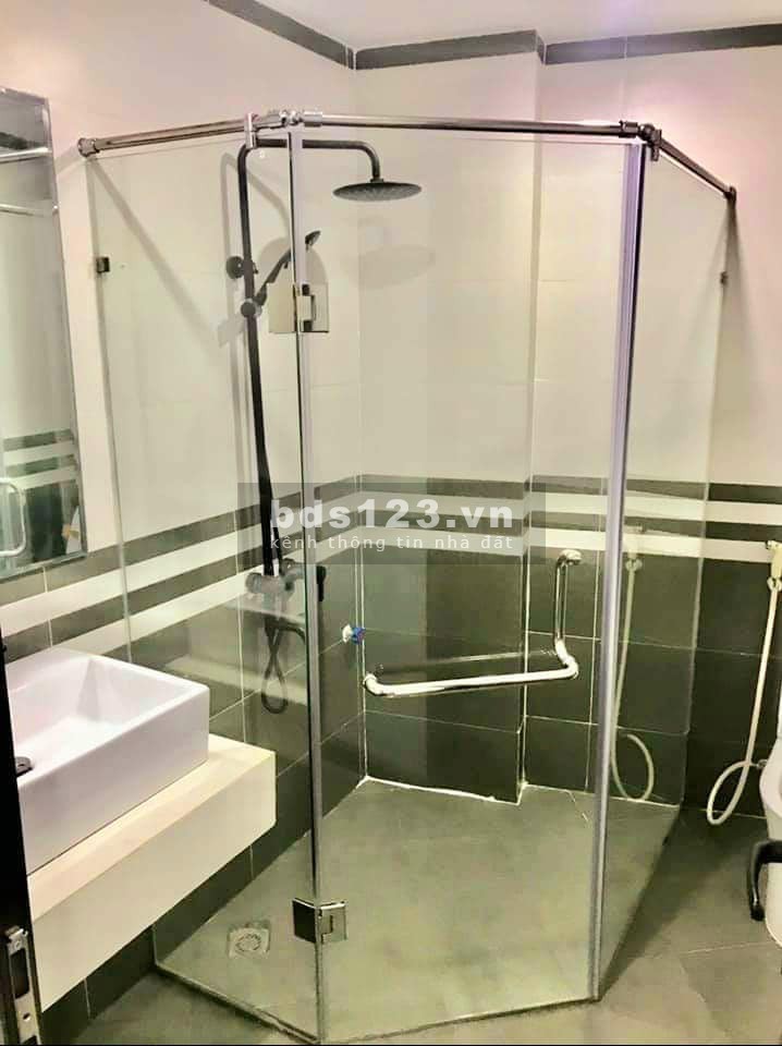 Chỉ hơn 3 tỷ mua được nhà 5 tầng tặng full nội thất đẹp như khách sạn