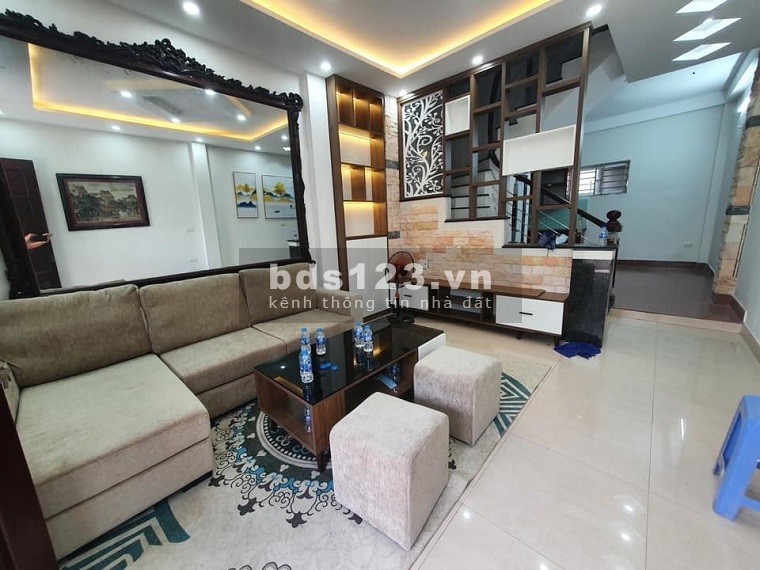Bán nhà 5 tầng Nguyễn Sơn, dt 44m2, tặng nội thất xịn, giá chỉ 4 tỷ, tặng nội thất