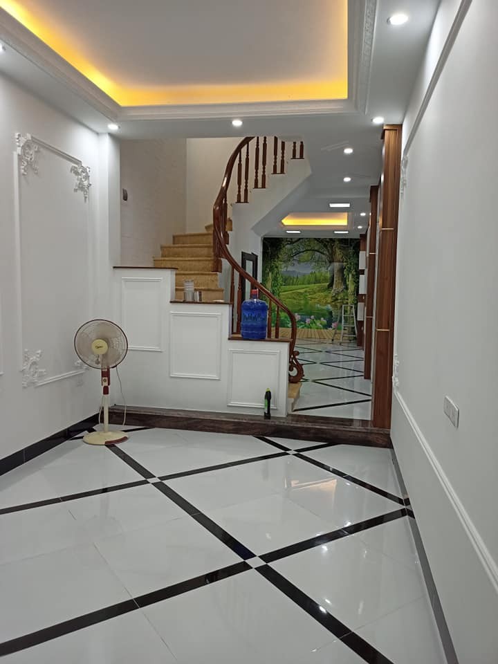 Nhà nguyên căn giá rẻ phân khúc Thịnh Quang, Đống Đa, diện tích 50m2, 6 tầng, giá bán 6 tỷ