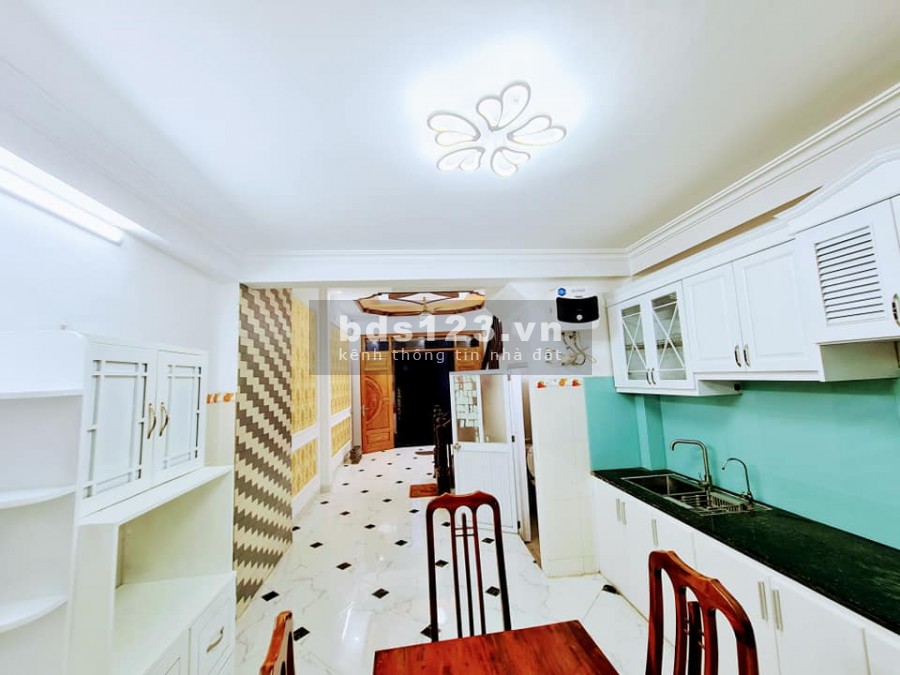 Bán nhà nguyên căn mới koong ô tô đỗ cửa, 5 phòng ngủ, full nội thất, giá bán 3.55 tỷ