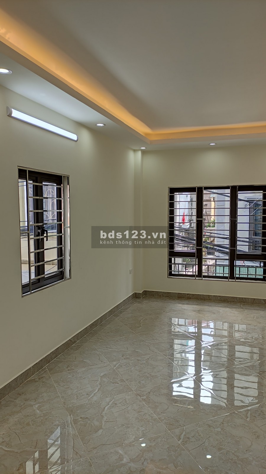 Bán nhà Vĩnh Hưng Hoàng Mai, siêu đẹp 5 tầng lô góc 3x tỷ, ô tô đỗ ngõ thông, lhcc