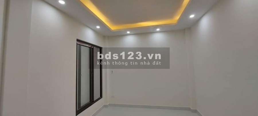 Độc nhất vô nhị, Bán nhà Ngọc Hồi – Thanh Trì, Ôtô qua, 43m2x5 tầng, mặt 4m chỉ hơn 3 Tỷ