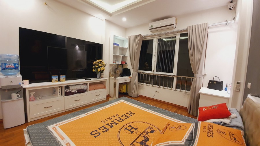 Bán nhà 219 trung kính Yên Hòa, Cầu Giấy giá rẻ dt 60m2 giá 8 tỷ liên hệ 0902224679