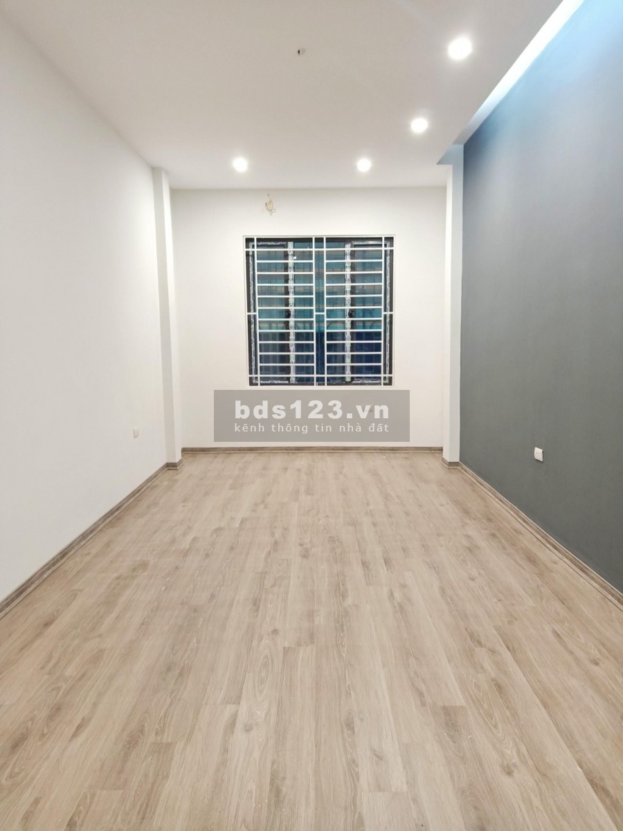 Bán nhà ở ngay, dt 38m, 4 tầng, giá 3.6 tỷ, phố Nguyễn Lương Bằng, Tôn Đức Thắng, Đống Đa
