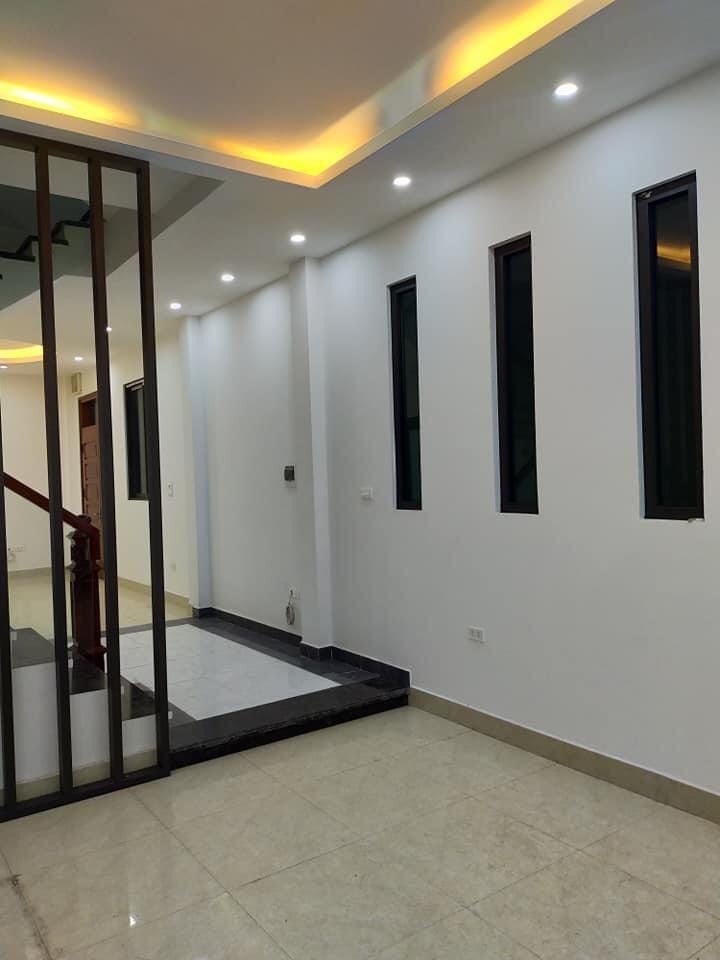 Bán nhà Lê Thanh Nghị diện tích 80m2, 6 tầng, nhà mới đẹp, ở ngay