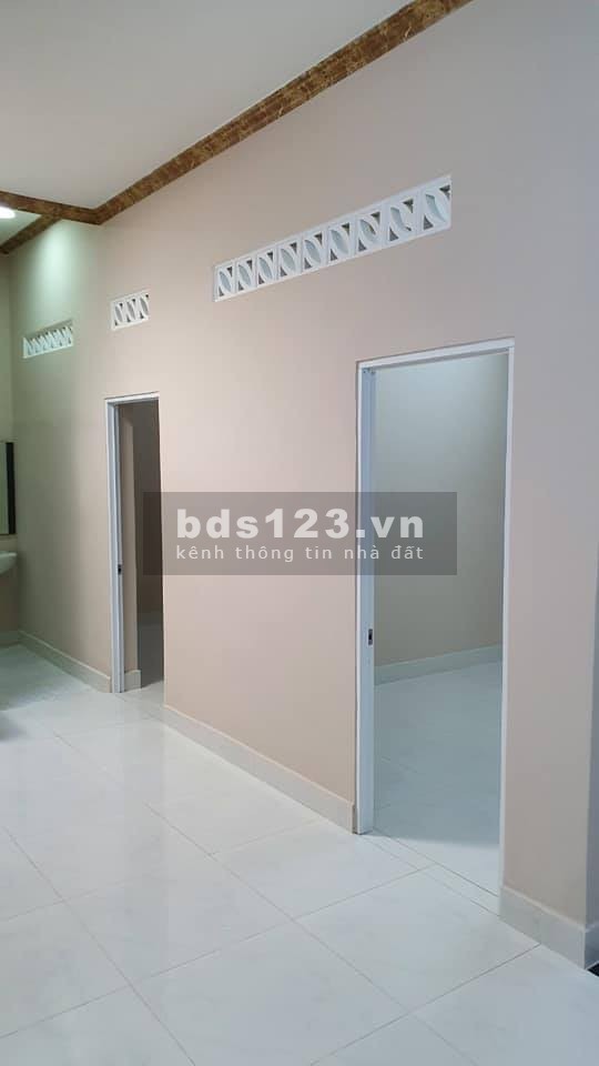 Nhà bán siêu rẻ đường Phan Văn Trị diện tích sử dụng 74m2 giá chỉ 5.4 tỷ.