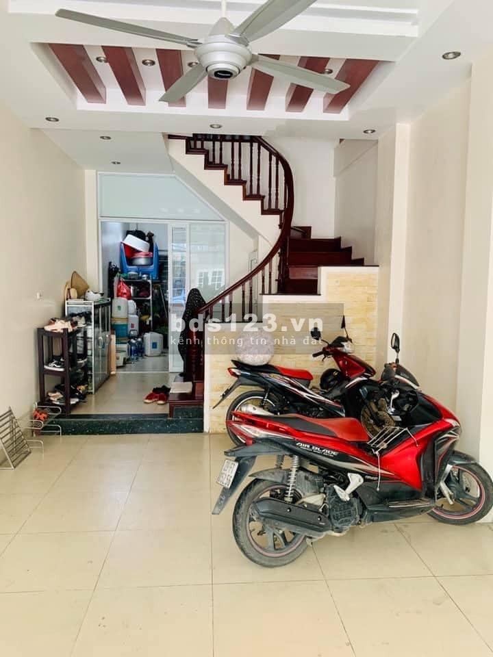 Sốc! chỉ 2 tỷ rưỡi có ngay nhà Mỹ Đình, diện tích 37m2, 4 tầng, an sinh tuyệt vời.