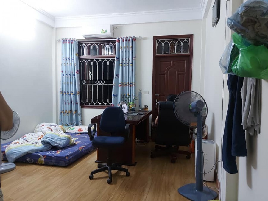 Bán nhà phố Khương Đình, Thanh Xuân. Diện tích KHỦNG 80m2*4 tầng, ô tô gần. Giá chỉ hơn 5.5 tỷ