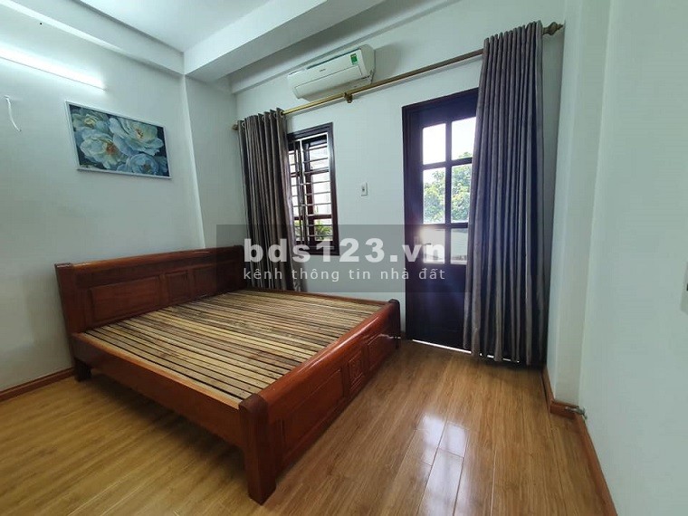 Bán nhà 5 tầng Nguyễn Sơn, dt 44m2, tặng nội thất xịn, giá chỉ 4 tỷ, tặng nội thất