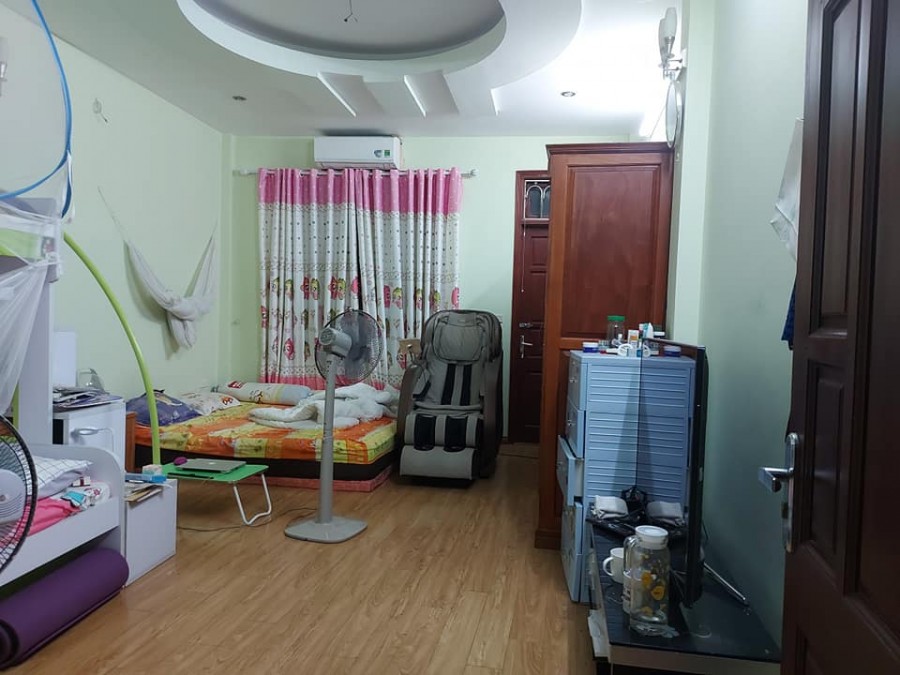 Bán nhà phố Khương Đình, Thanh Xuân. Diện tích KHỦNG 80m2*4 tầng, ô tô gần. Giá chỉ hơn 5.5 tỷ