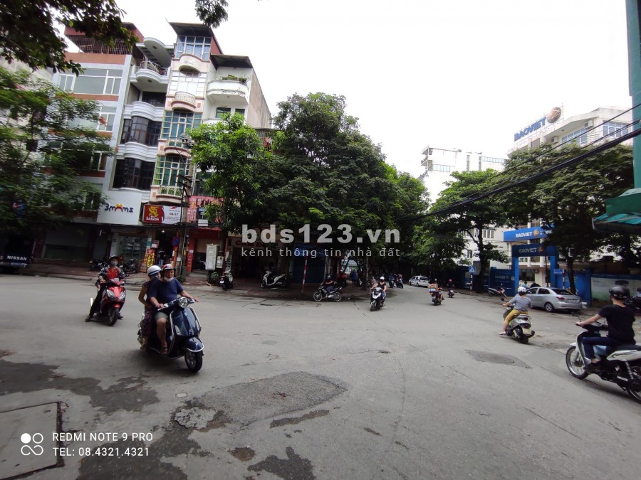Chính chủ cần bán nhà mặt phố Láng Hạ, Đống Đa, 3 tầng, giá 8.5 tỷ, phố vỉa hè kinh doanh sầm uất