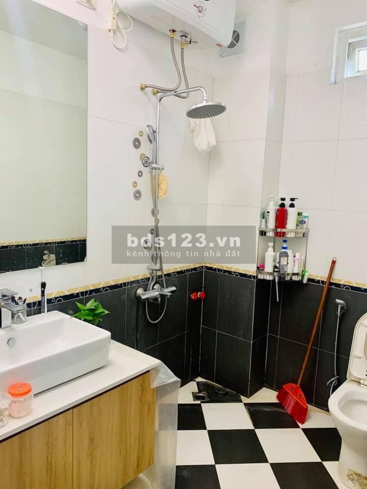 Sốc! chỉ 2 tỷ rưỡi có ngay nhà Mỹ Đình, diện tích 37m2, 4 tầng, an sinh tuyệt vời.