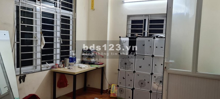 Nhà Mễ Trì diện tích 40m2, 4 tầng, 6 phòng ngủ, gara ô tô vào nhà sổ đỏ phân lô