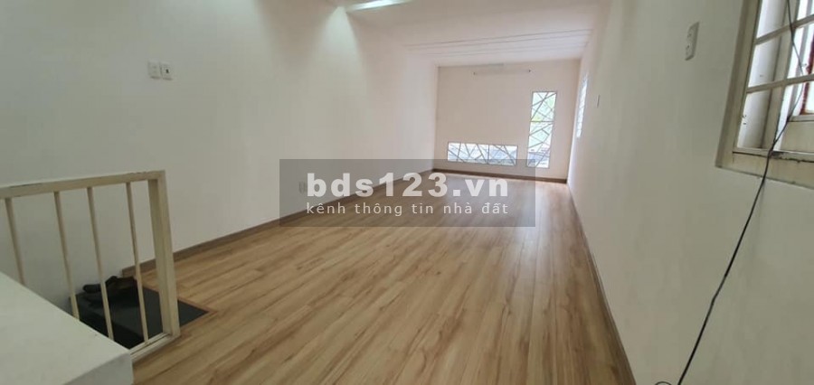 NGỘP COVID - GẤP nhà Bùi Đình Túy, lô góc 2 mặt hẻm 30m2 CHỈ Nhỉnh 4 TỶ