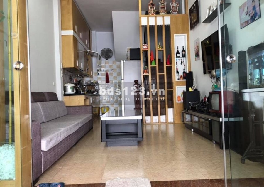 Chính chủ bán nhà phố Bạch Mai Quận Hai Bà Trưng dt 22.4m2 giá nhỉnh 1 tỷ, lh 0817750699
