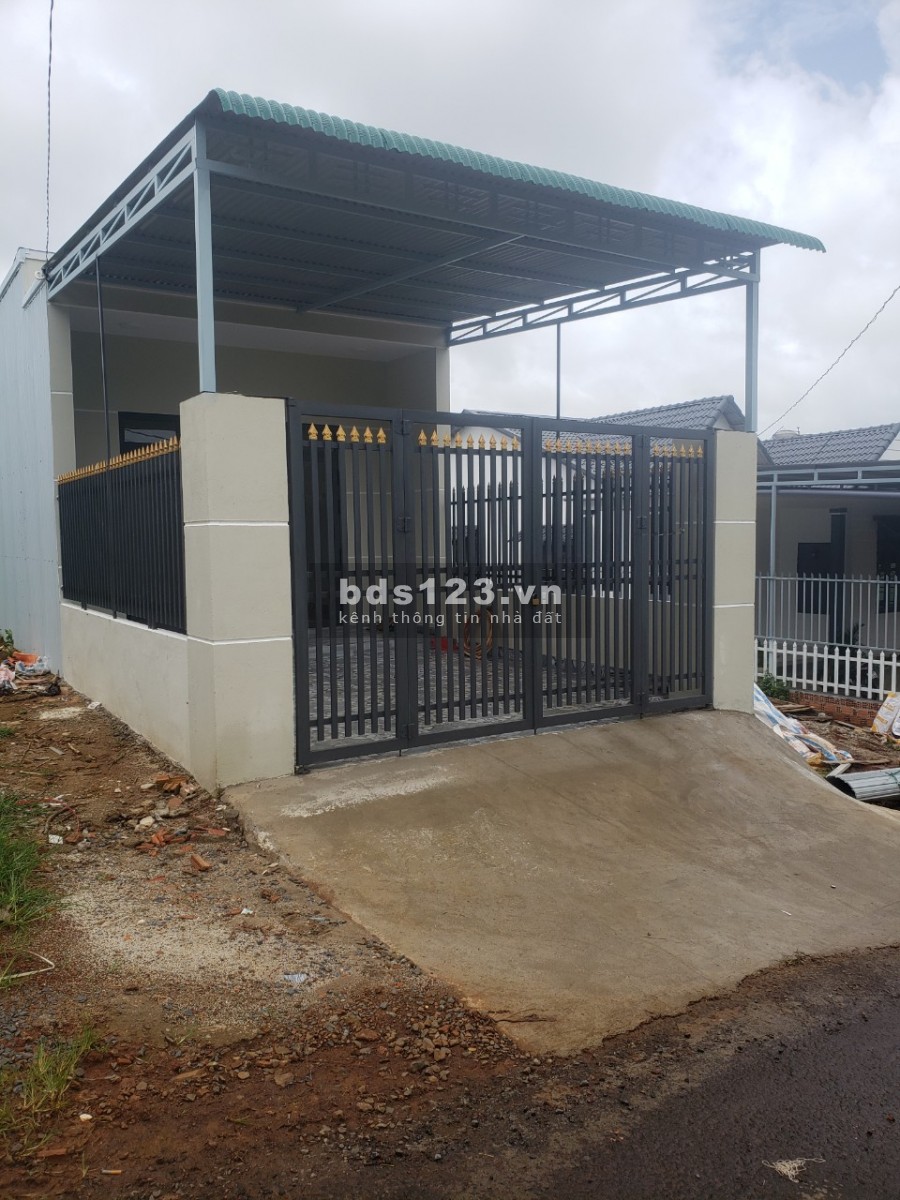 Bán nhanh gấp căng nhà thành phố Bảo Lộc - Lâm Đồng dt 135m2 thổ cư sổ hồng riêng vô ở ngay
