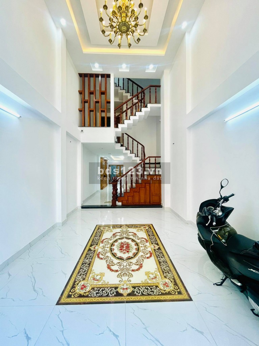 Bán nhà HXH Dương Quảng Hàm, P.5, Gò Vấp, DTSD 480m2, 6 tầng chỉ 12.5 tỷ