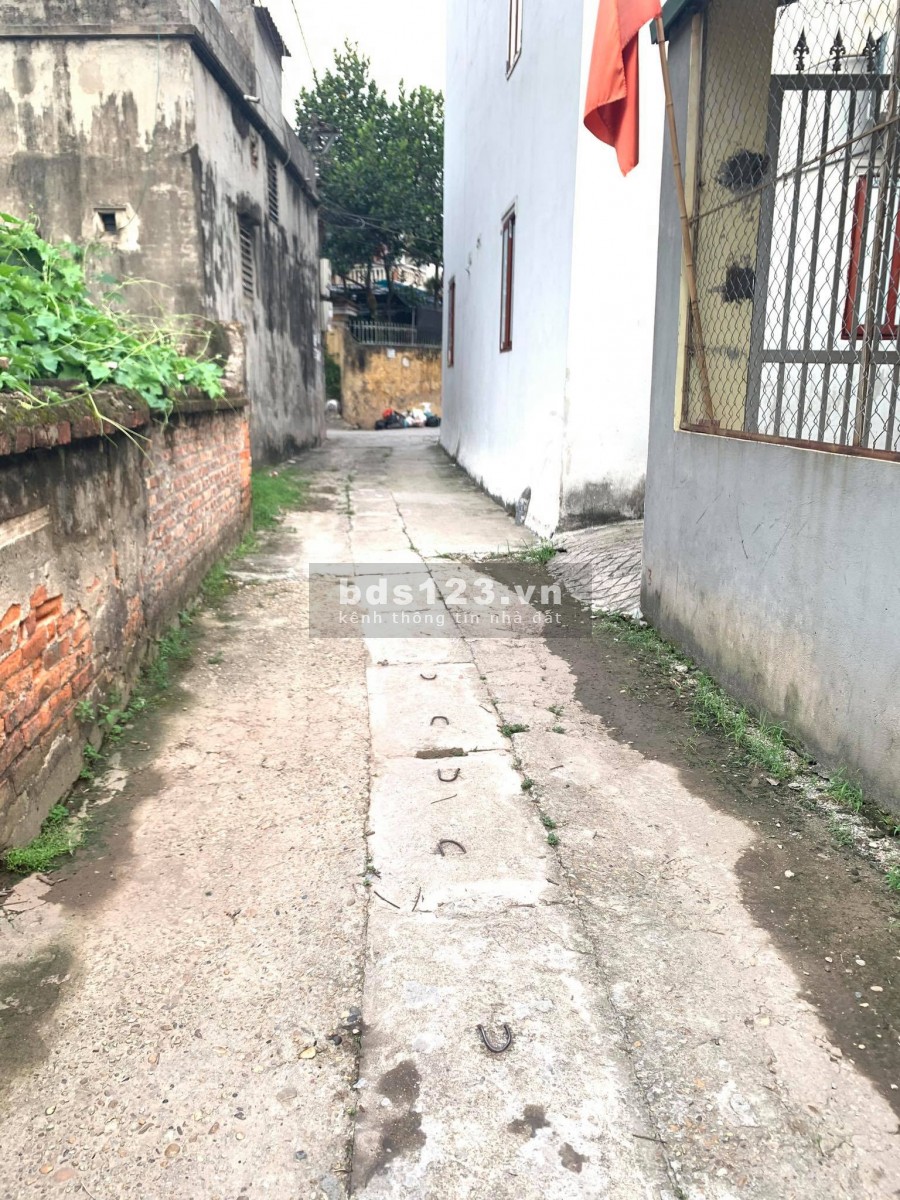 Cần tiền bán gấp mùa covit mảnh đất Đa Tốn, Gia Lâm DT 40m2, giá có 1.15 tỷ. LH 0983253436