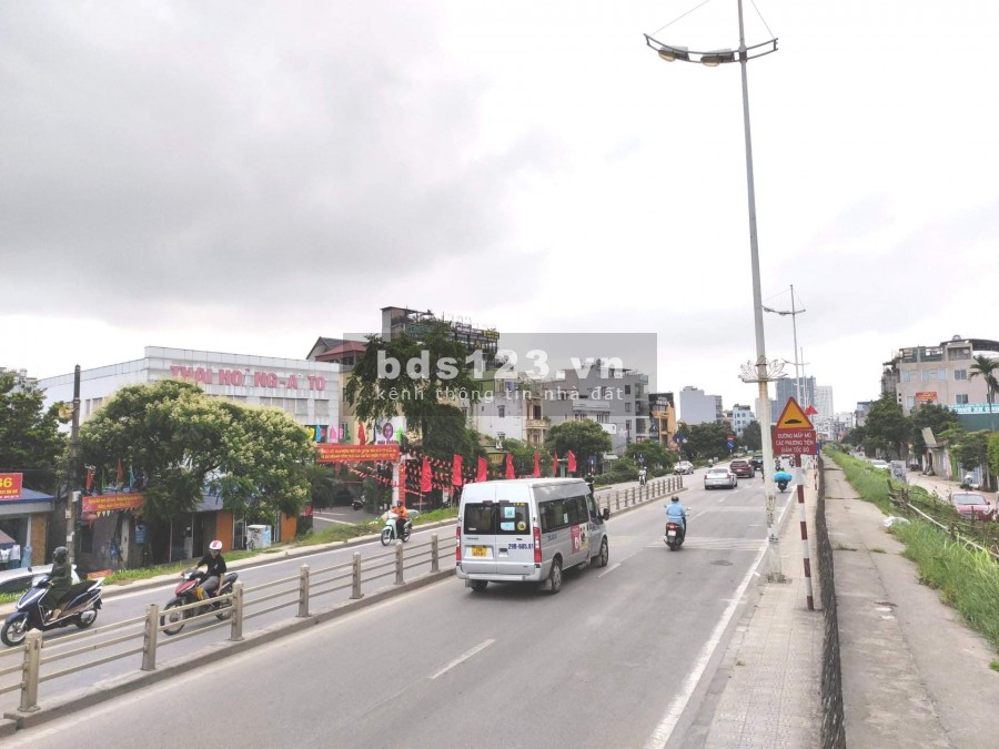 Âu Cơ, dt 105m2, mt 4.7m, gần Hồ Tây, kinh doanh mọi loại hình. giá bán 17 tỷ