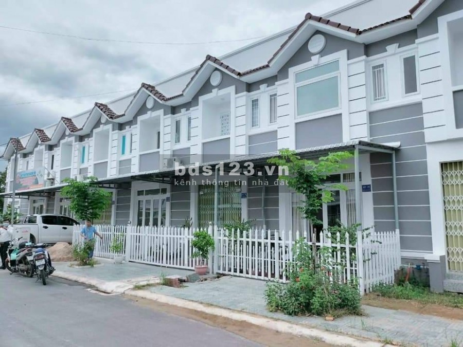 Nhà mặt tiền, nội thất cao cấp, thiết kế thông minh, liên hệ chính chủ 0907131384