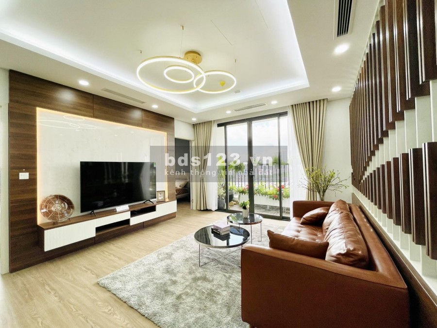 Gia đình muốn bán căn 2 PN ngay ngã tư Nguyễn Trãi, view công viên Chu Văn An
