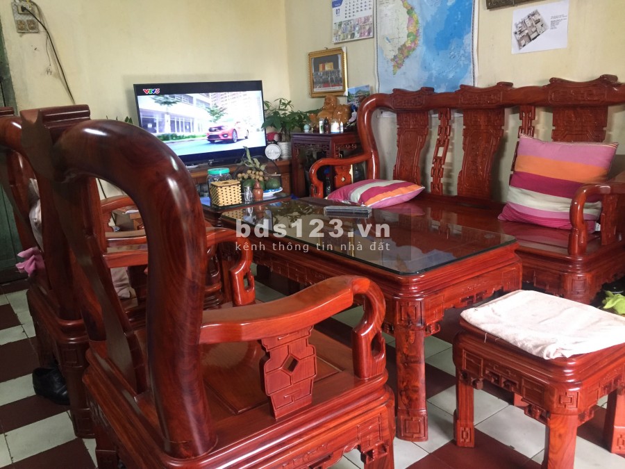 Bán căn hộ mặt phố Trần Hưng Đạo, giá bán 2.6 tỷ, liên hệ 0946021970